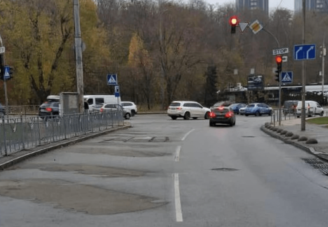 На Печерську борються зі стихійним паркуванням