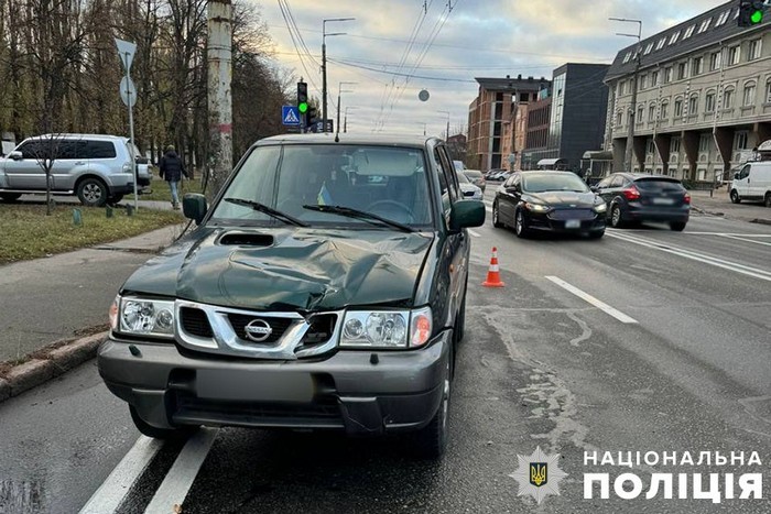 Трагедія на дорозі: у Подільському районі Києва водій збив жінку на пішохідному переході