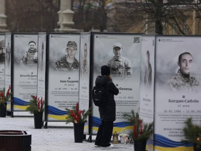 В Ірпені відкрили третю частину Алеї полеглих захисників