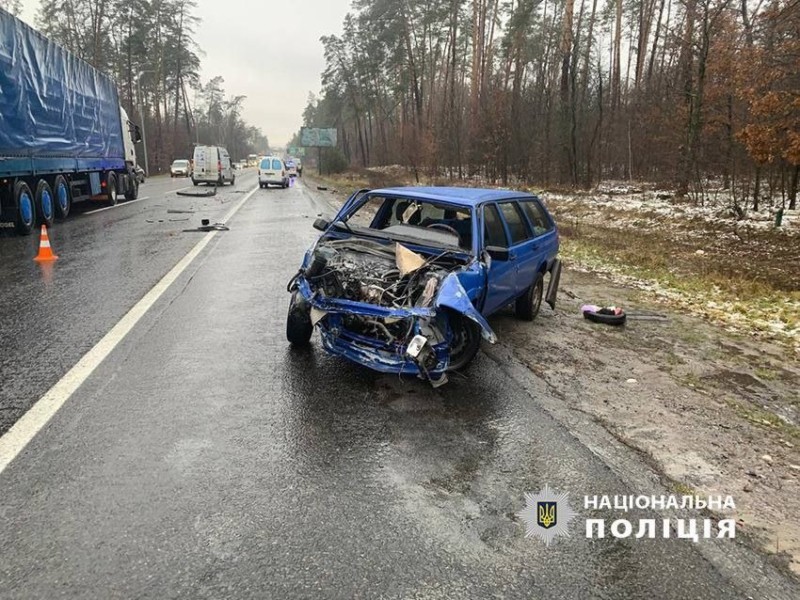 На Гостомельському шосе сталася ДТП: двоє постраждалих