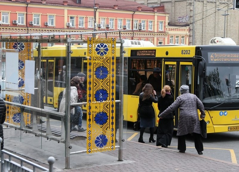 Більшість водіїв київського транспорту готові працювати під час повітряної тривоги, але є питання відповідальності