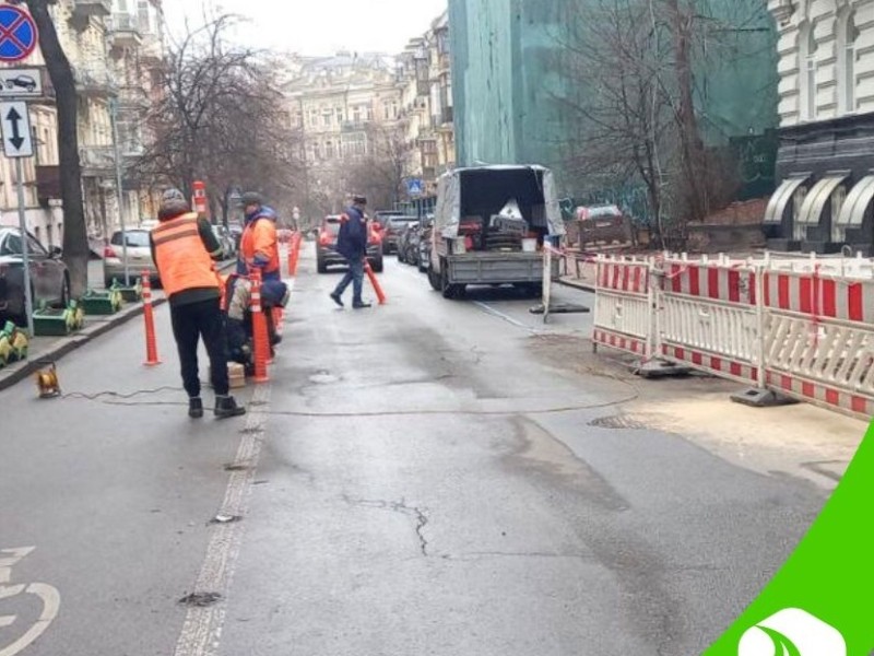 На вулиці Липківського обмежили рух транспорту на два тижні