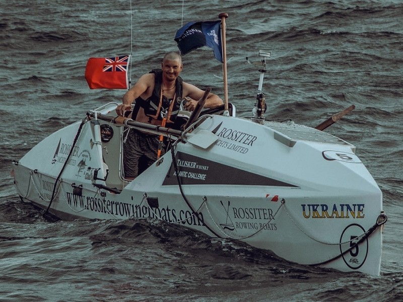 Морпіх-ветеран та волонтер перетинають Атлантичний океан на веслах для реабілітації воїнів