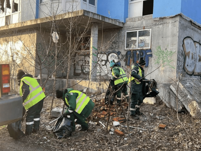 Чистій Дарниці бути: з вулиці Бойка вивезли купу сміття