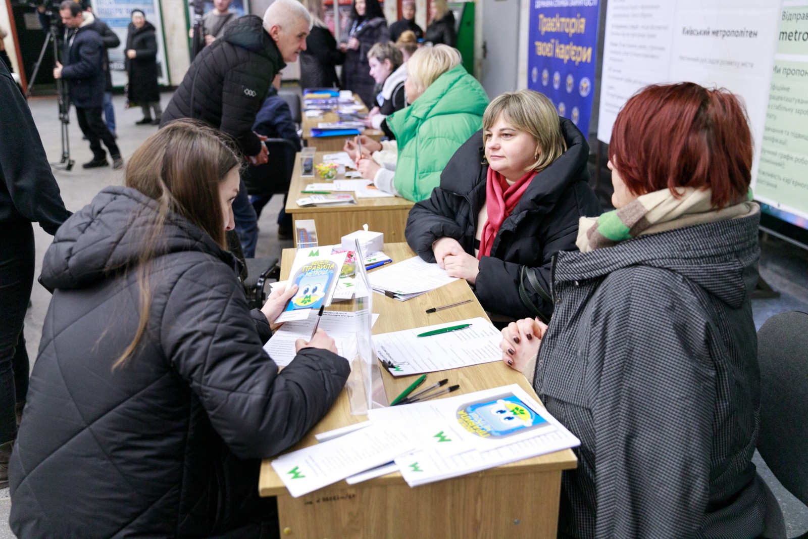 Сотні консультацій та десятки заповнених анкет: як пройшов у Києві ярмарок транспортних вакансій