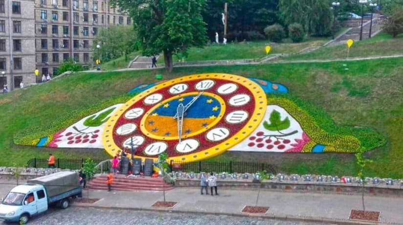 Цветочные часы в центре Киева планируют демонтировать