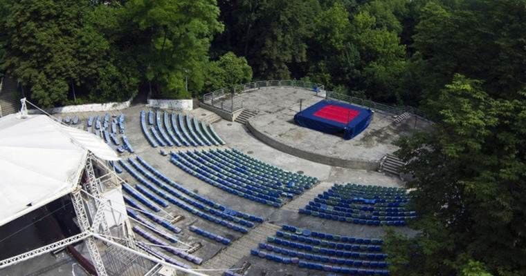 Зеленый театр до конца сентября станет центром проведения фестивалей «Шато-де-флер»