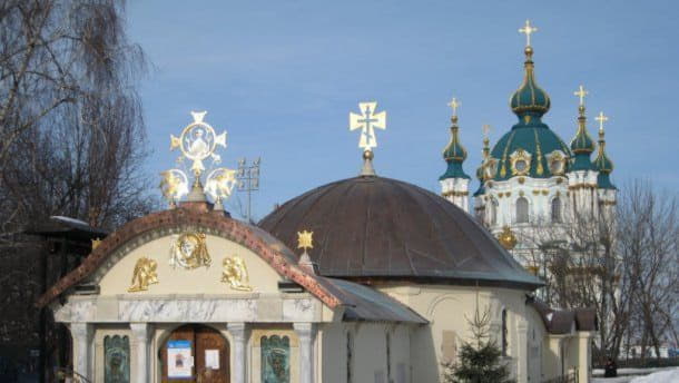 Киеврада поддержала петицию о сносе часовни Десятинного монастыря
