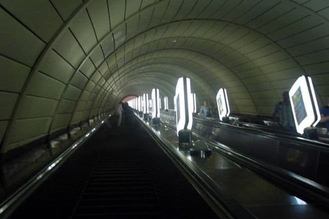 Капитальный ремонт эскалаторов на станции метро «Арсенальная» продлится до 2020 года