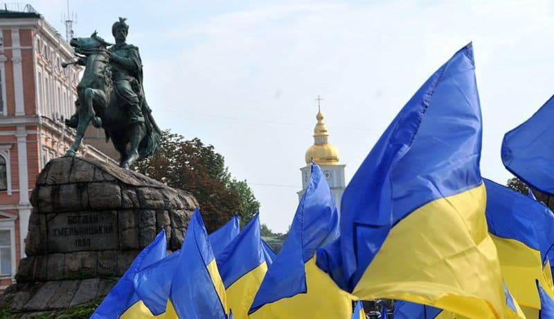 В Киеве проведут инвентаризацию государственных флагов