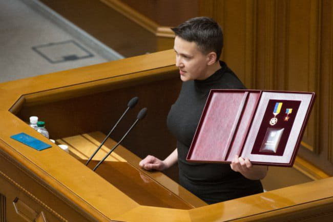 Рада лишила неприкосновенности Савченко и дала согласие на ее арест