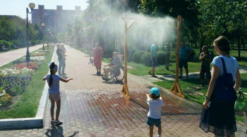 В 15 парках и скверах города установят охлаждающие рамки