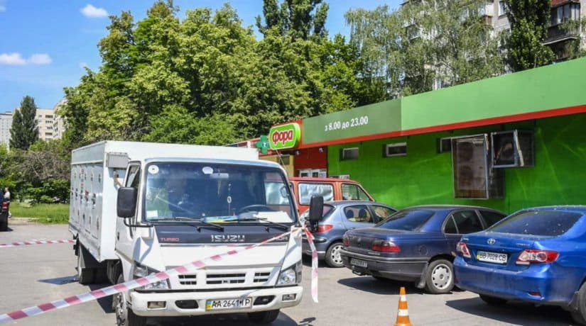 Возле супермаркета на улице Василенко грузовик насмерть сбил пенсионерку