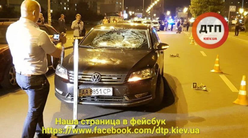 Полицейский спецавтомобиль сбил подростка-велосипедиста в Дарницком районе