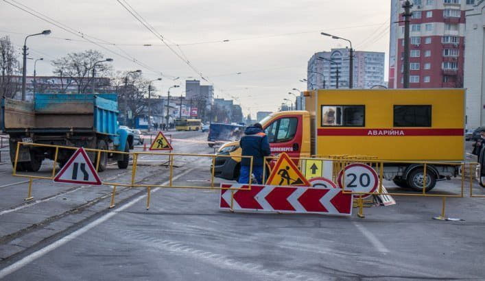 В связи с прорывом теплосети на улице Бориспольской изменена работа трамваев № 22, 28д