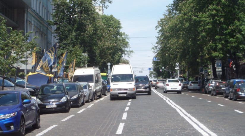 В Украине будет сужена ширина полос движения на дорогах