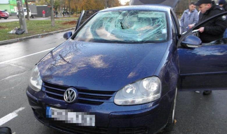 Очевидцы помогли задержать автомобиль подозреваемых в разбойном нападении на бульваре Кольцова