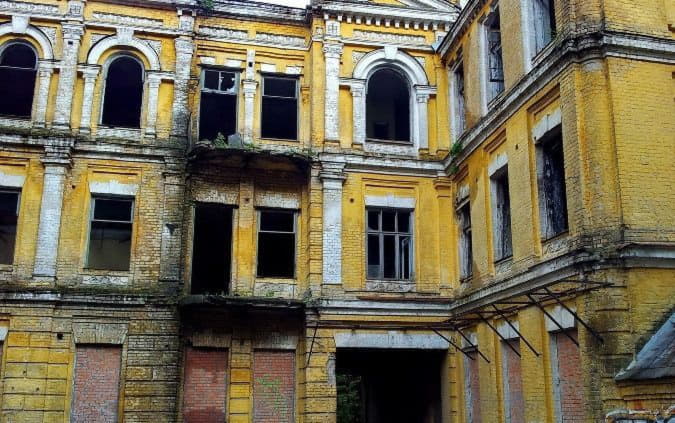 Заброшенные по вине владельцев исторические здания будут возвращены в коммунальную собственность
