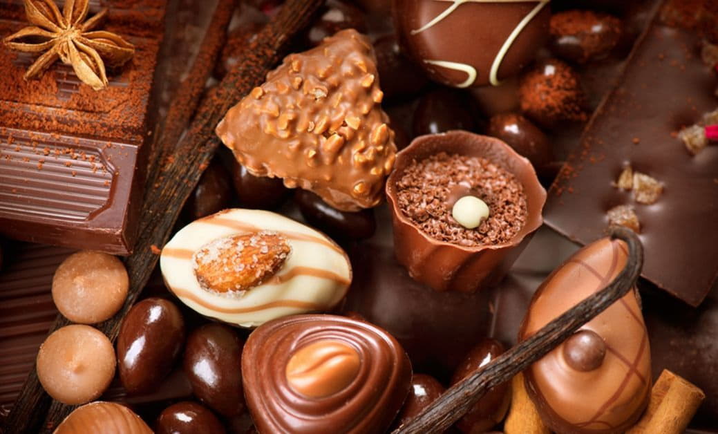 Не просто ласощі: шоколад містить речовини, які допомагають регулювати рівень холестерину та зміцнюють серцево-судинну систему — Київ Новини