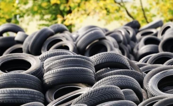 За год «Киевзеленбуд» передал на переработку более 12 тысяч изношенных шин